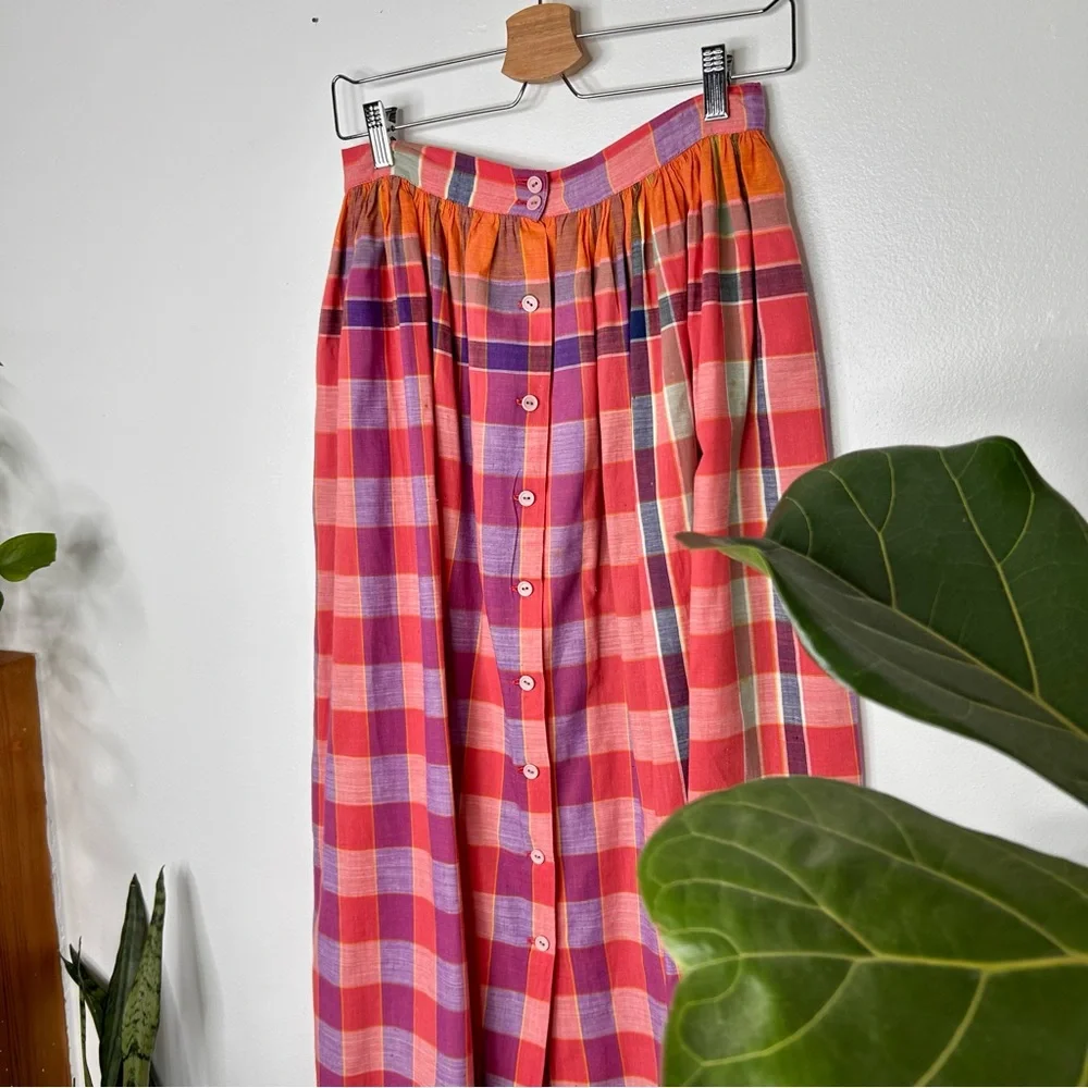 Vintage intarsia plaid button front midi skirt with pockets - Picture 2 of 4